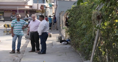 Ponte recebe limpeza e ganha calçada em Campo Limpo Ponte recebe limpeza e ganha calçada em Campo Limpo