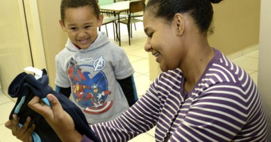 Uniformes dos alunos de Jundiaí serão entregues após as férias Uniformes dos alunos de Jundiaí serão entregues após as férias