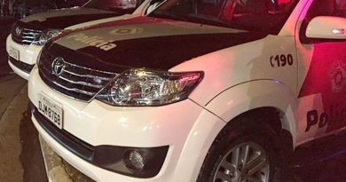 Mulher morre baleada em roubo de moto em Campo Limpo Mulher morre baleada em roubo de moto em Campo Limpo