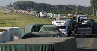 Caminhoneiros convocam greve para o dia 30/03/19 Caminhoneiros convocam greve para o dia 30/03/19