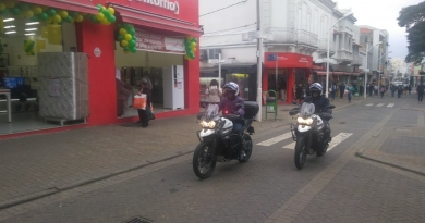 Guarda usa motos novas no Centro Guarda usa motos novas no Centro