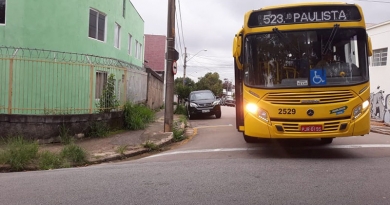 Ônibus atrasa uma hora na linha do Jardim Paulista Ônibus atrasa uma hora na linha do Jardim Paulista