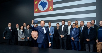 Doria anuncia linha de crédito para emissoras de rádio Doria anuncia linha de crédito para emissoras de rádio