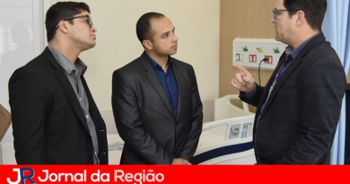 Deputado Douglas Garcia assume compromisso de ajudar o São Vicente Deputado Douglas Garcia assume compromisso de ajudar o São Vicente